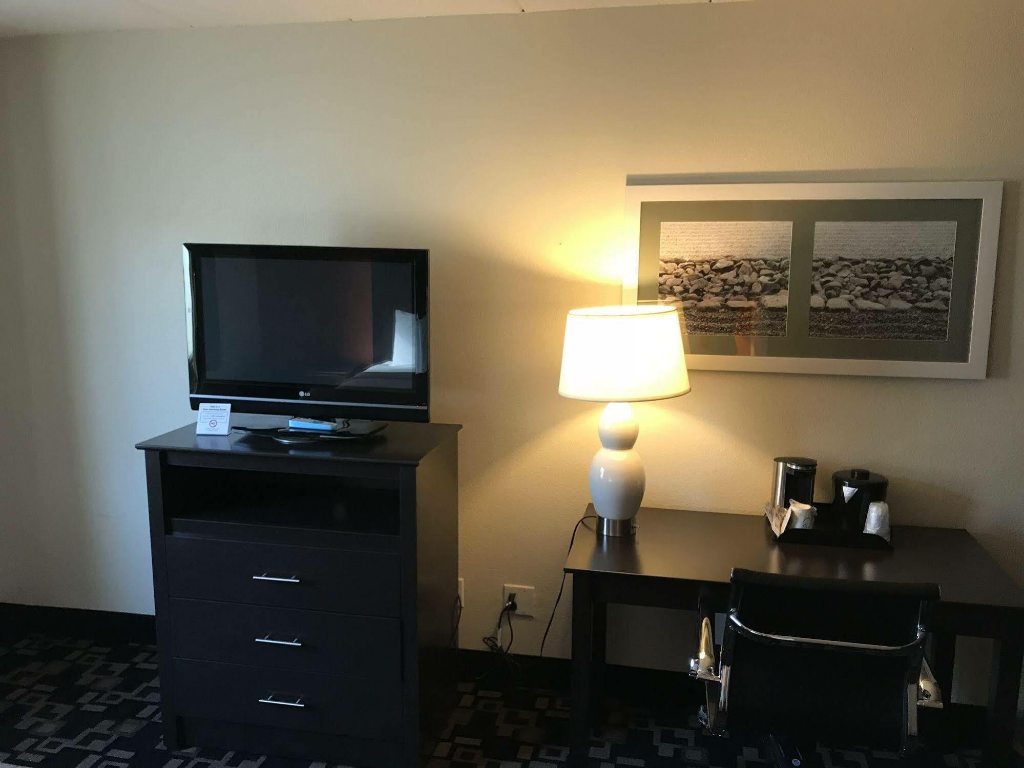 Motel Baymont By Wyndham Bloomington Msp Airport 2*